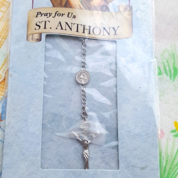 NWT St. Anthony Necklace Cross - Picture 2 of 3